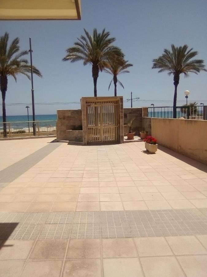 Apartamento Voramar Primera Linea De Mar El Campello Dış mekan fotoğraf
